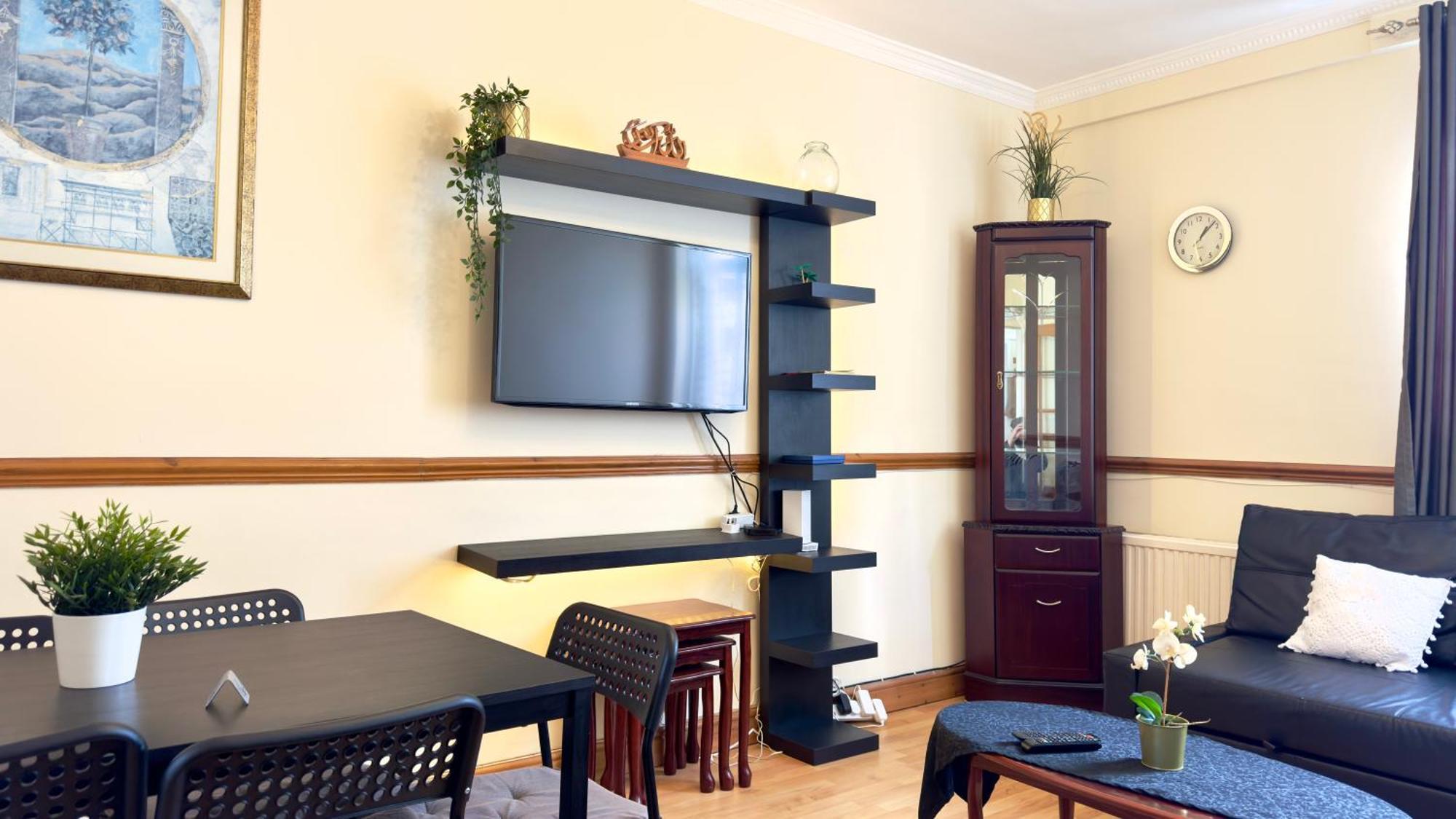 The Queens Palace 1 Bedroom By Wild Appartamento Londra